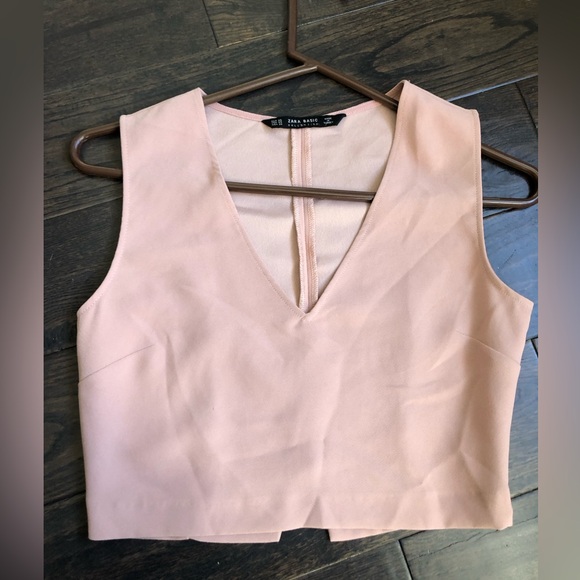 Zara basic sleeveless shirt/vest. Size Xs. Light rose colour. With side zipper. - Picture 1 of 3